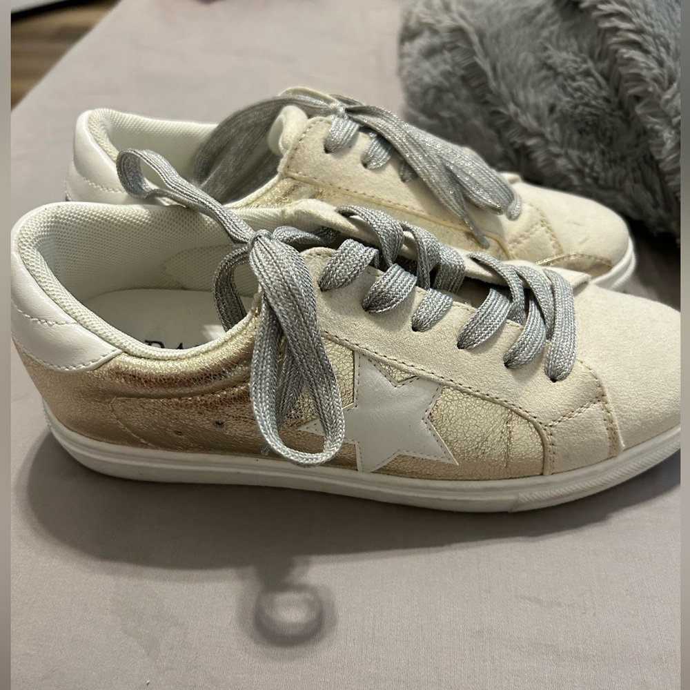 Dress shoes size 6